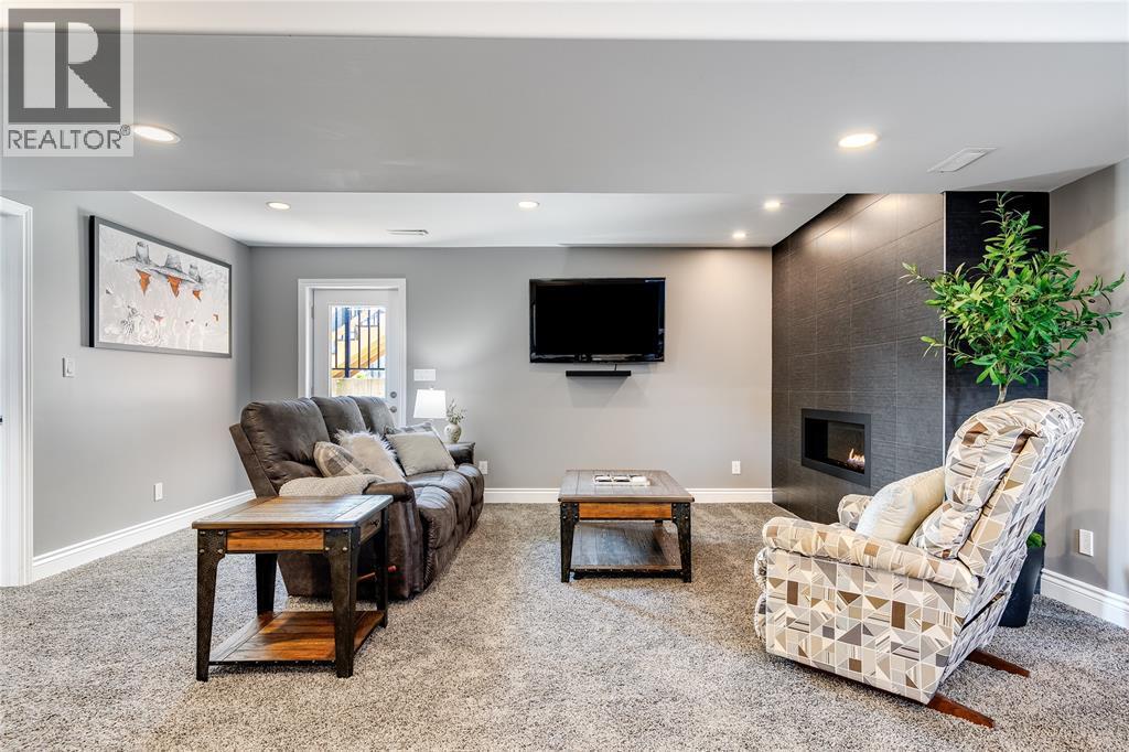 64 Valencia Drive, Chatham, ON