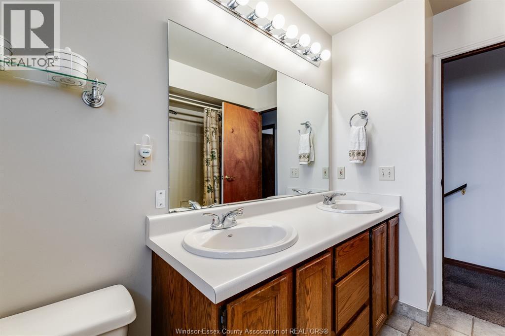 8418 Kingston, Windsor, ON