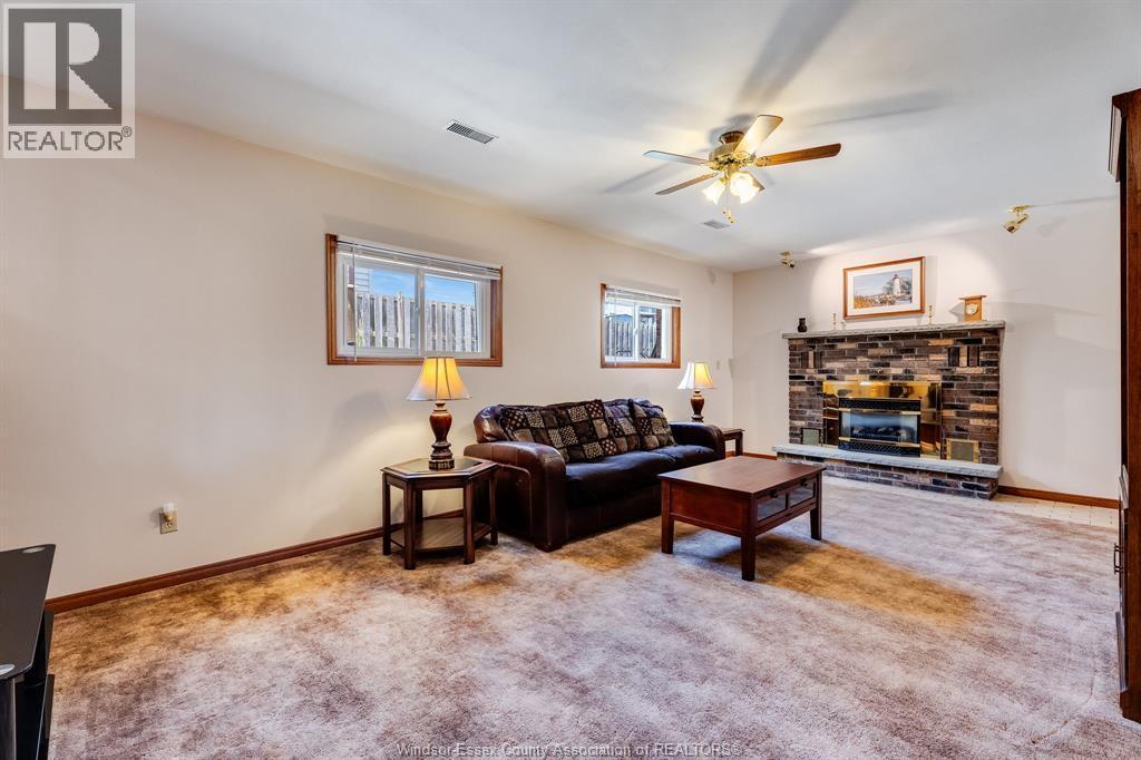 8418 Kingston, Windsor, ON