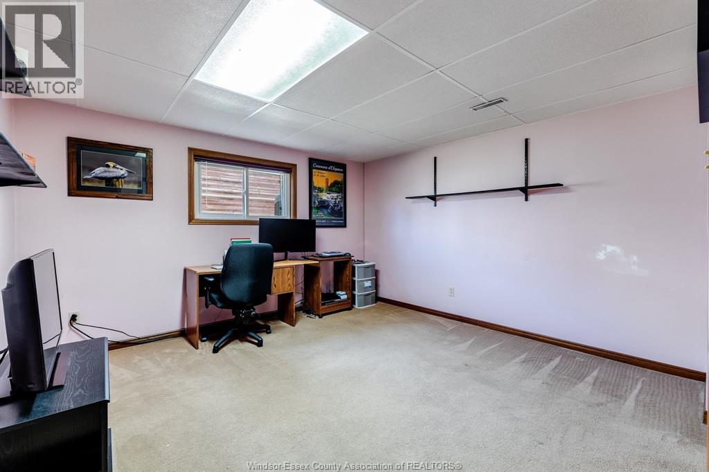 8418 Kingston, Windsor, ON