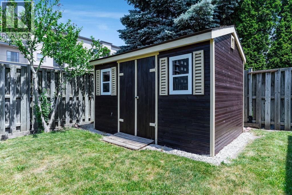 8418 Kingston, Windsor, ON