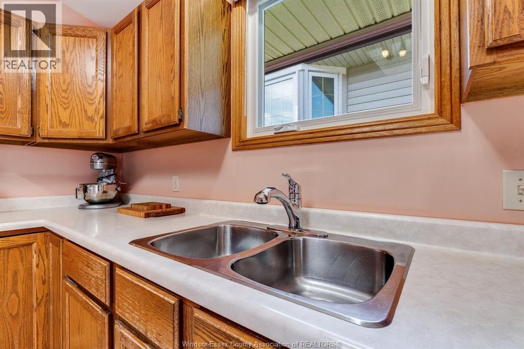 8418 Kingston, Windsor, ON