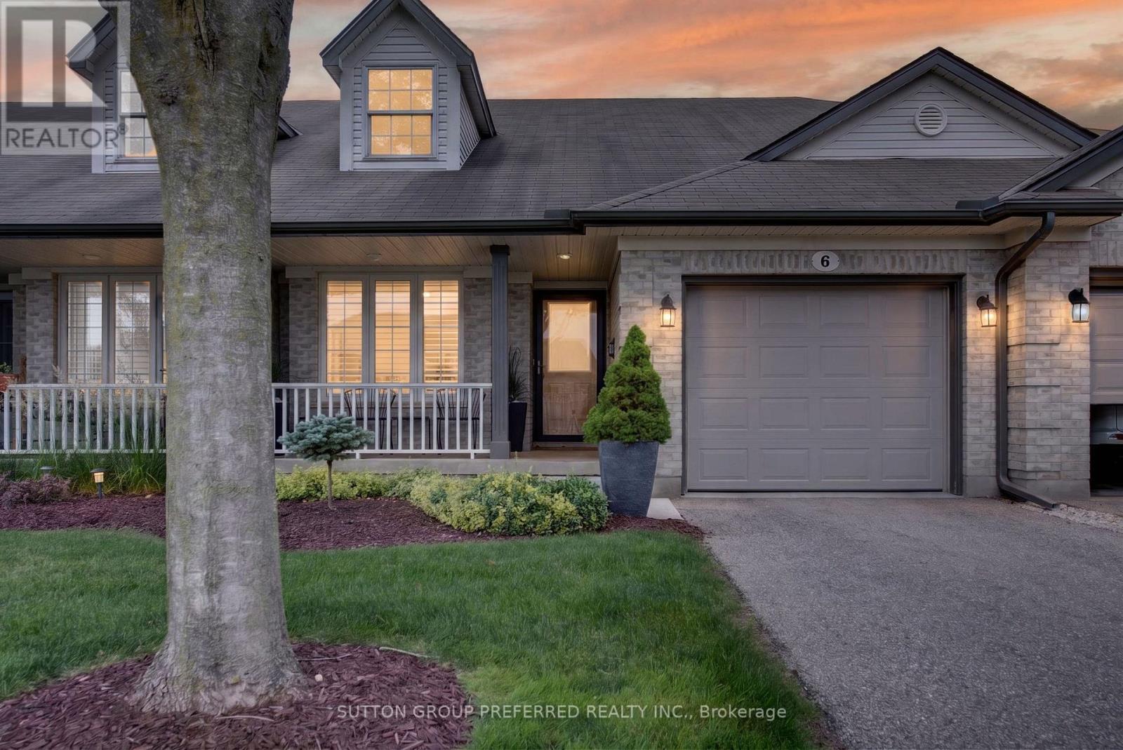 6 - 20 Windemere Place, St. Thomas, ON - Outdoor