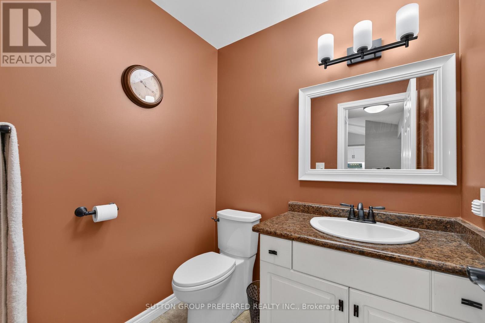 6 - 20 Windemere Place, St. Thomas, ON - Indoor Photo Showing Bathroom