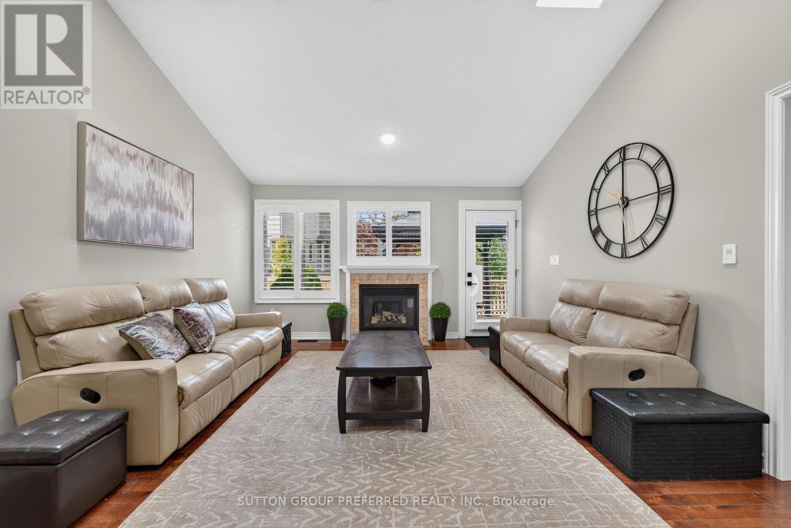 6 - 20 Windemere Place, St. Thomas, ON - Indoor Photo Showing Living Room With Fireplace
