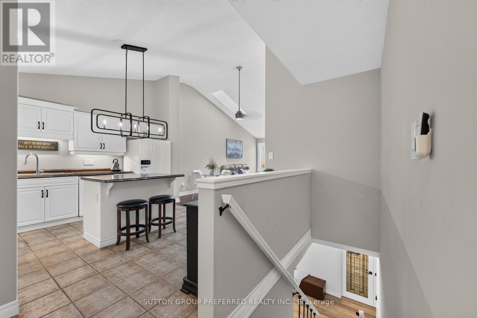 6 - 20 Windemere Place, St. Thomas, ON - Indoor Photo Showing Kitchen