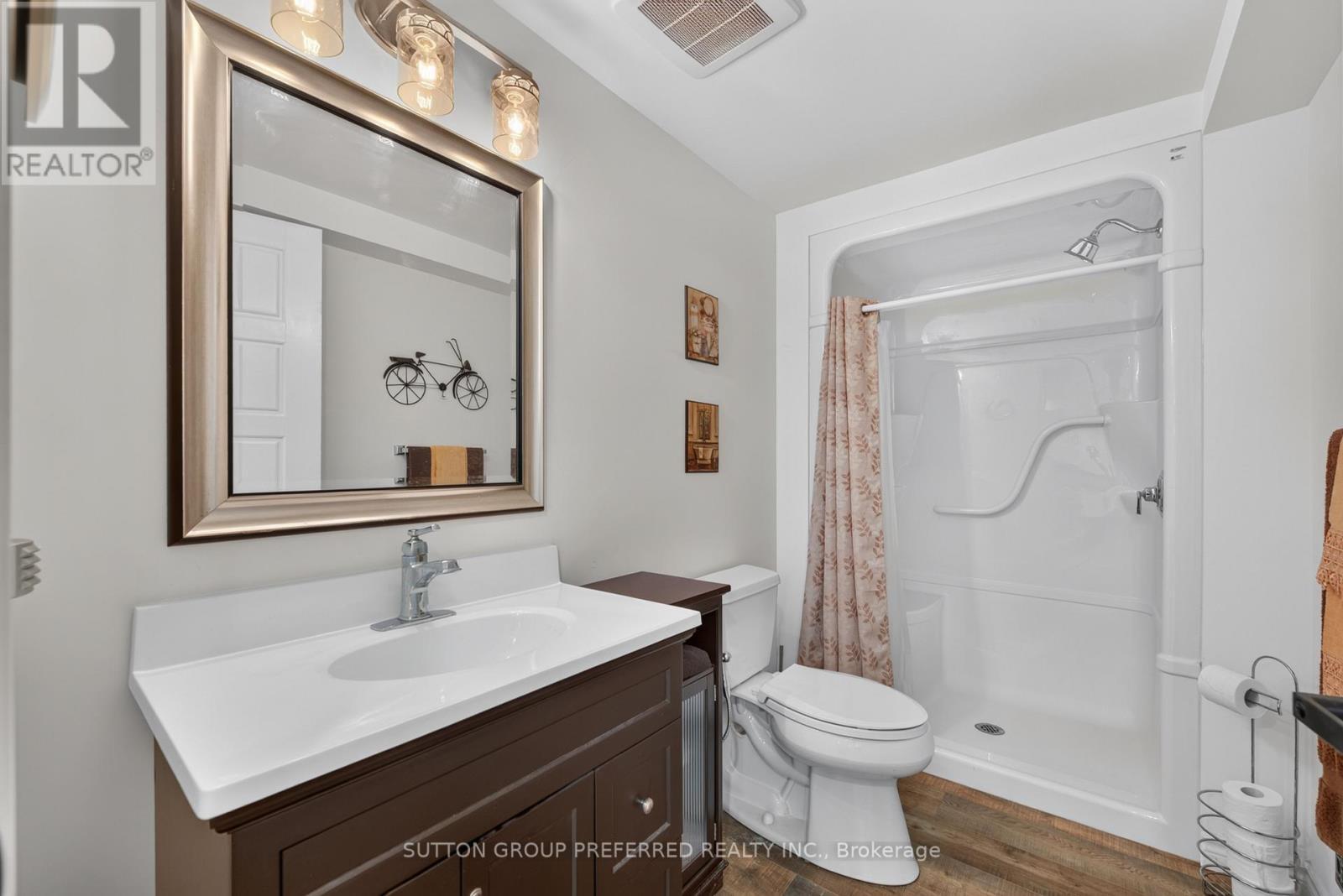 6 - 20 Windemere Place, St. Thomas, ON - Indoor Photo Showing Bathroom