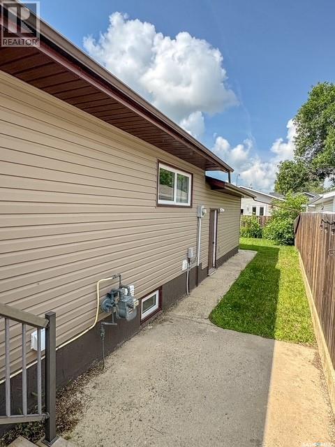 437 Russell Crescent, Swift Current, SK