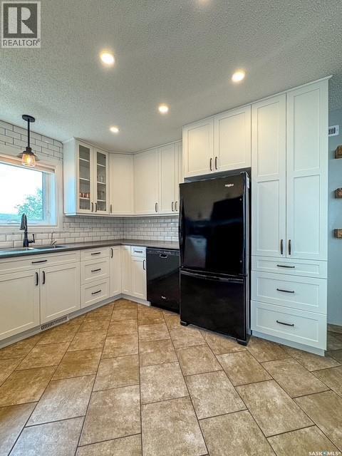 437 Russell Crescent, Swift Current, SK