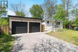 136 ORIOLE DRIVE East Gwillimbury, ON L9N 1G9