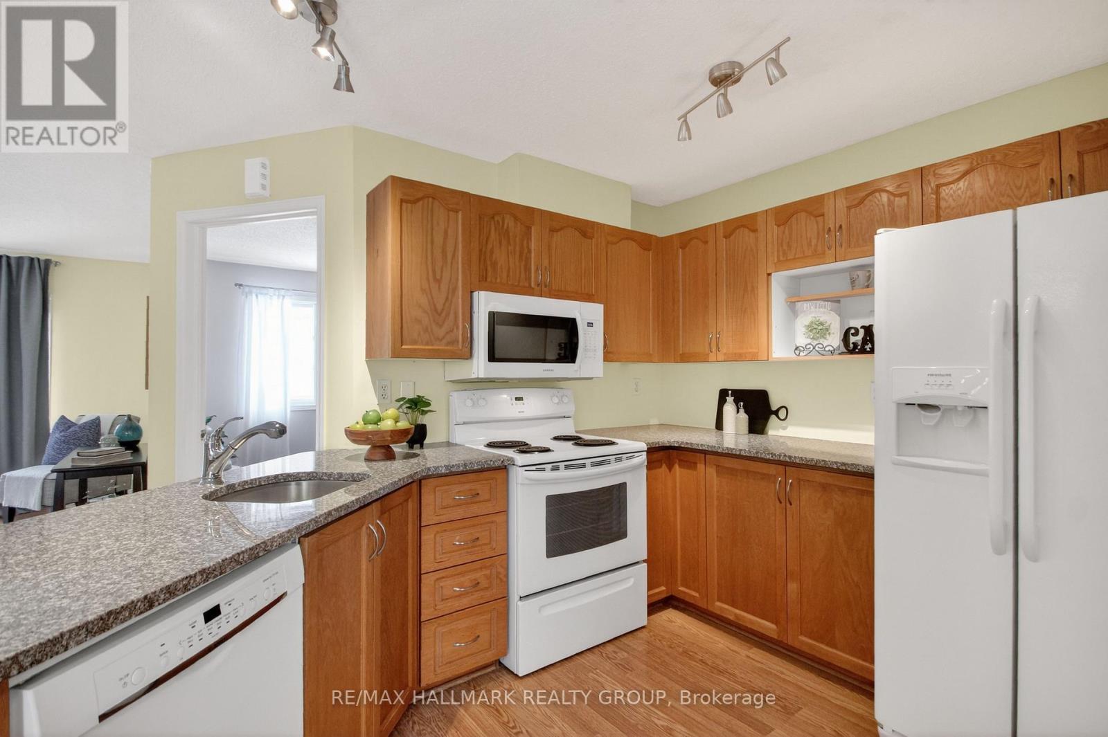 3 Daphne Crescent, Ottawa, ON