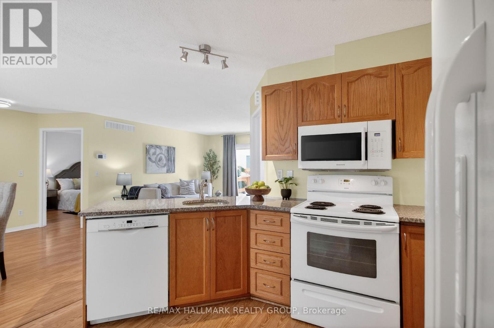3 Daphne Crescent, Ottawa, ON