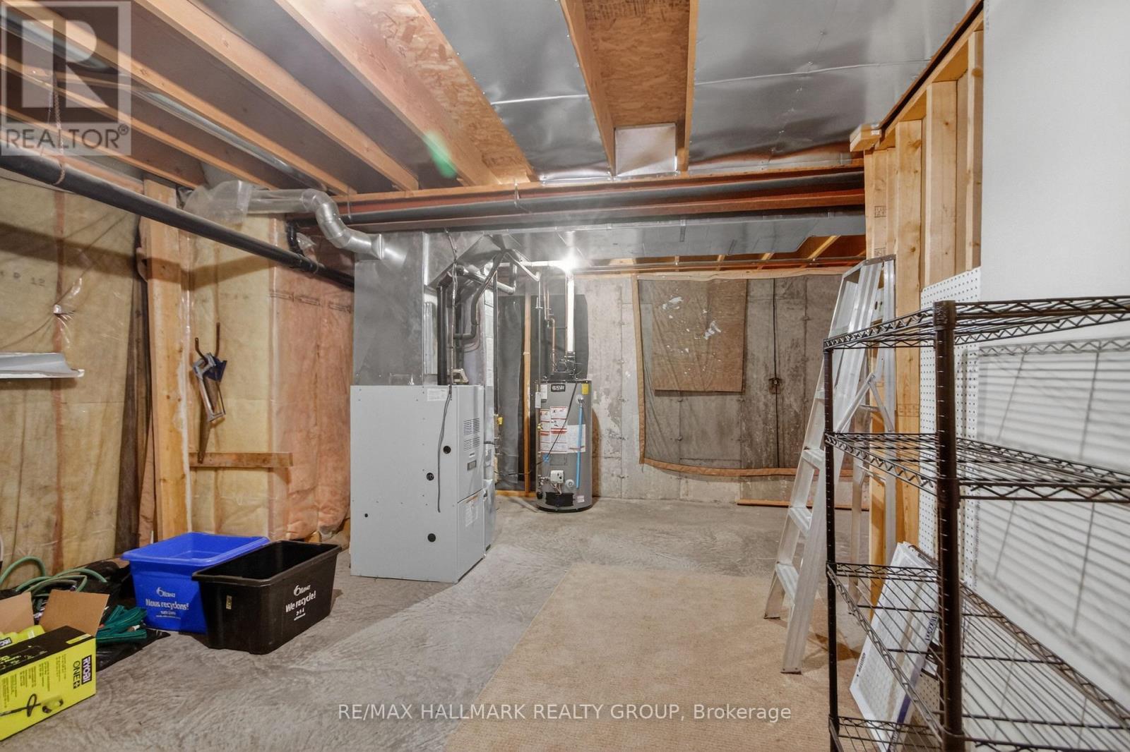 Large unfinished part of the basement. - 3 Daphne Crescent, Ottawa, ON