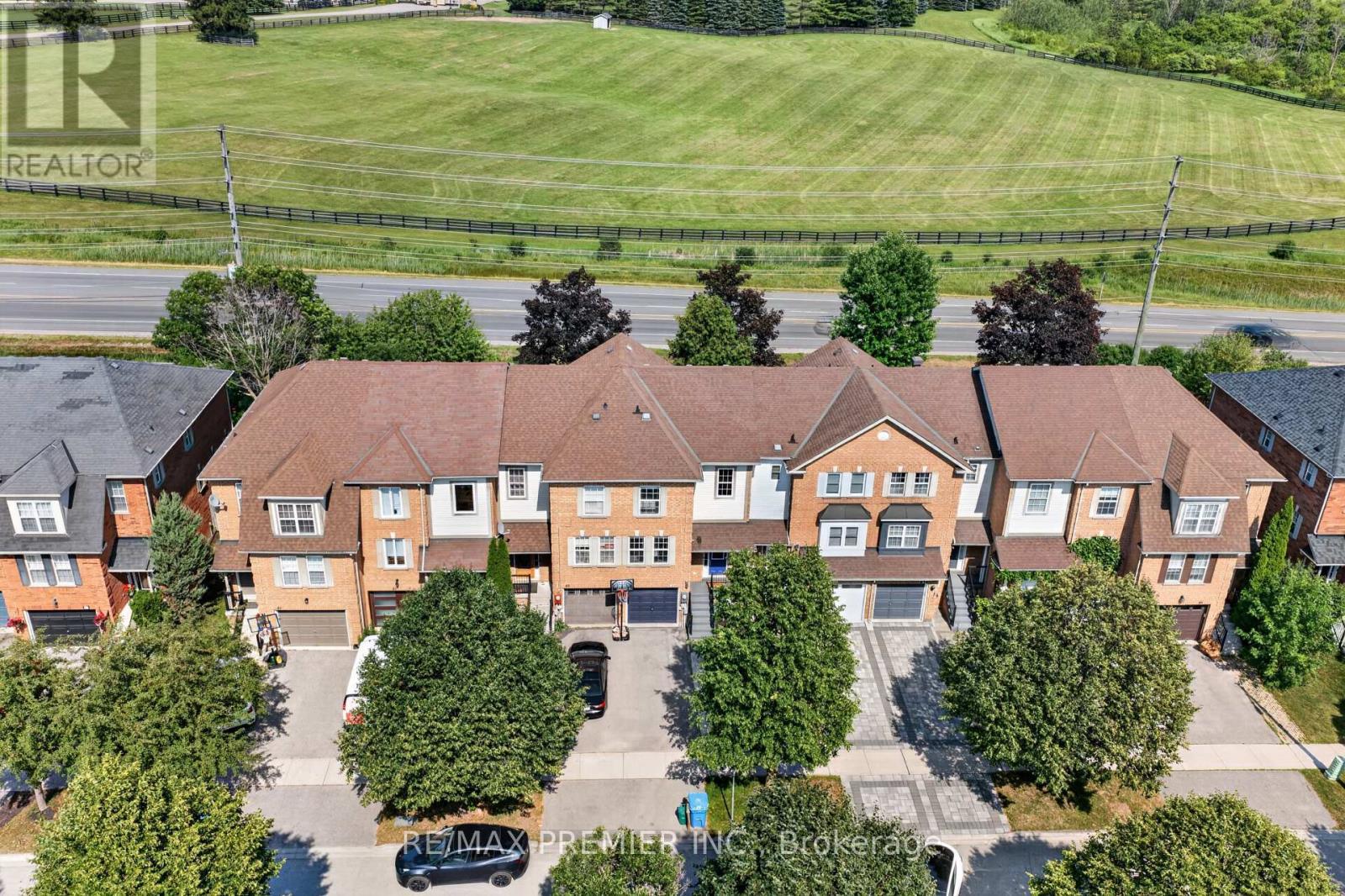 47 Milloy Place, Aurora, ON
