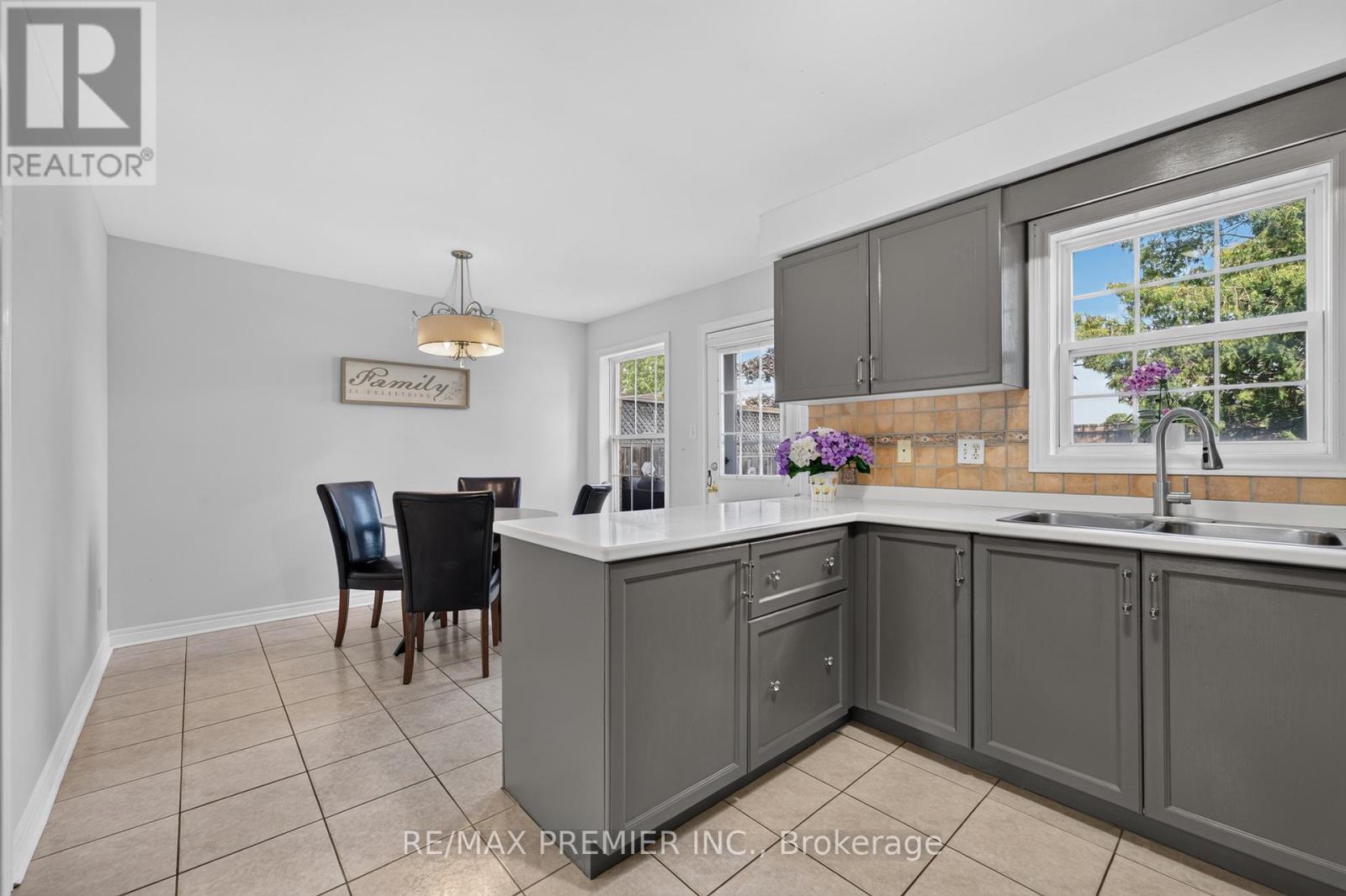 47 Milloy Place, Aurora, ON