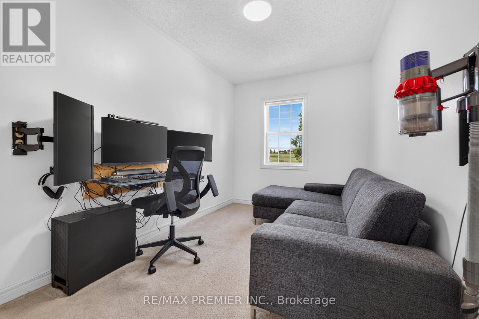 47 Milloy Place, Aurora, ON