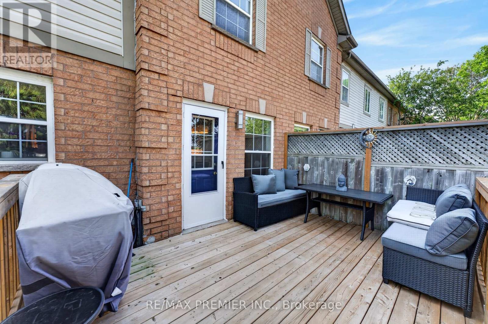 47 Milloy Place, Aurora, ON
