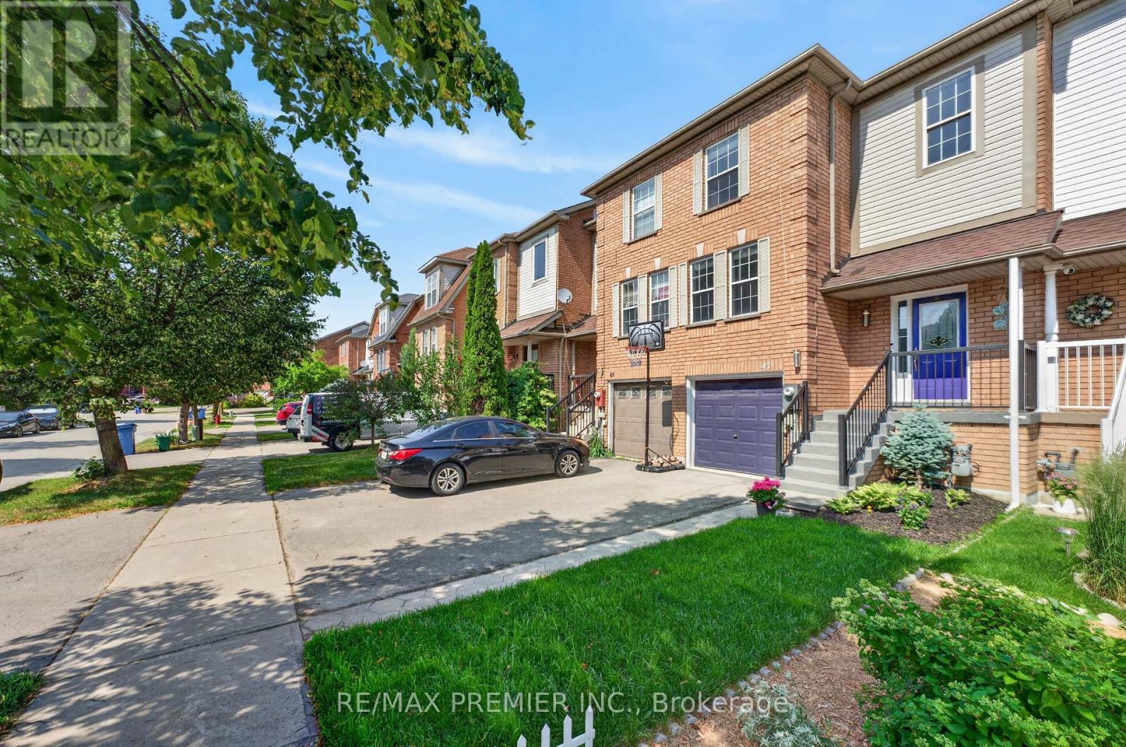 47 Milloy Place, Aurora, ON