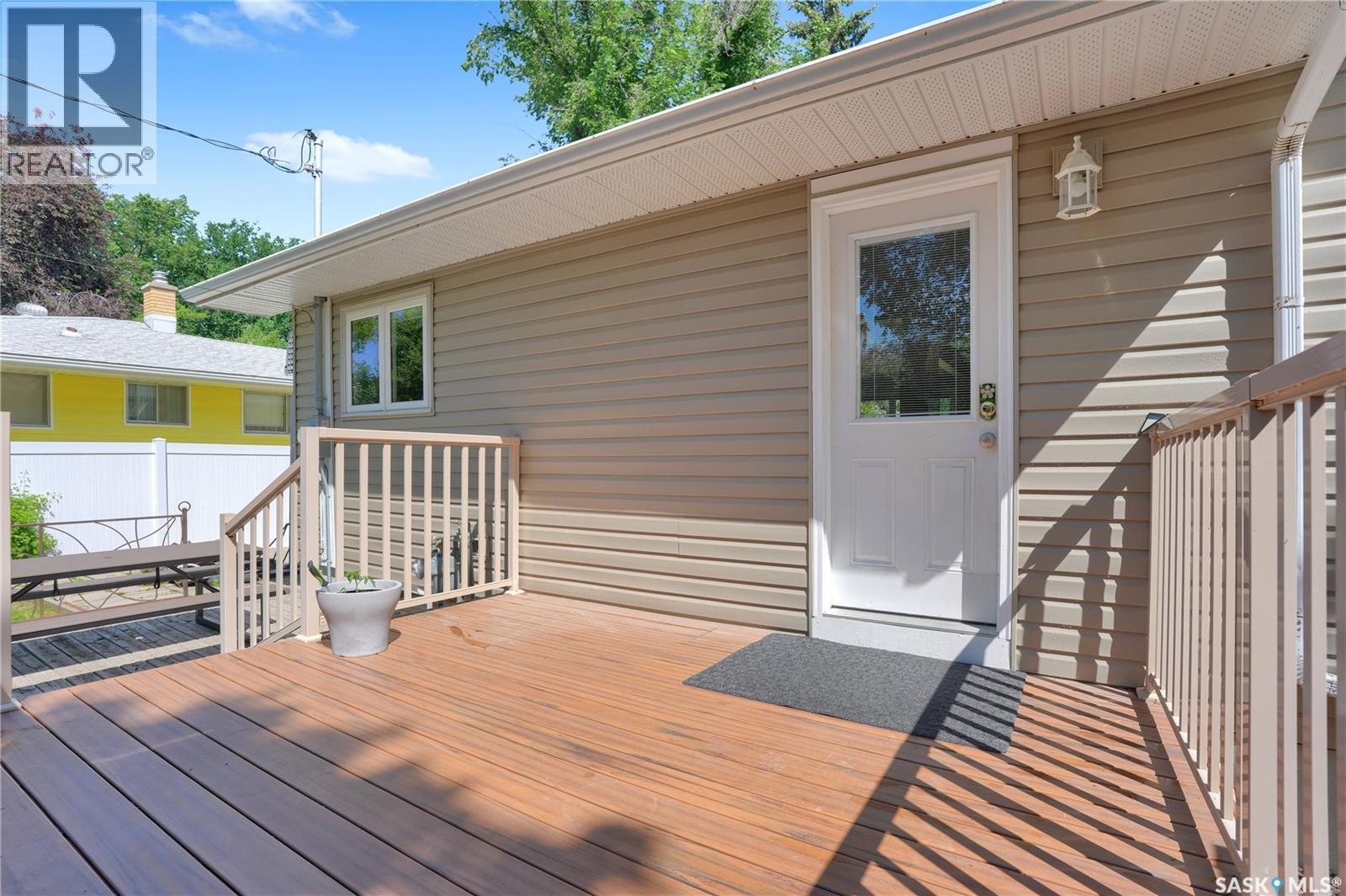 3 Dolphin Bay, Regina, SK