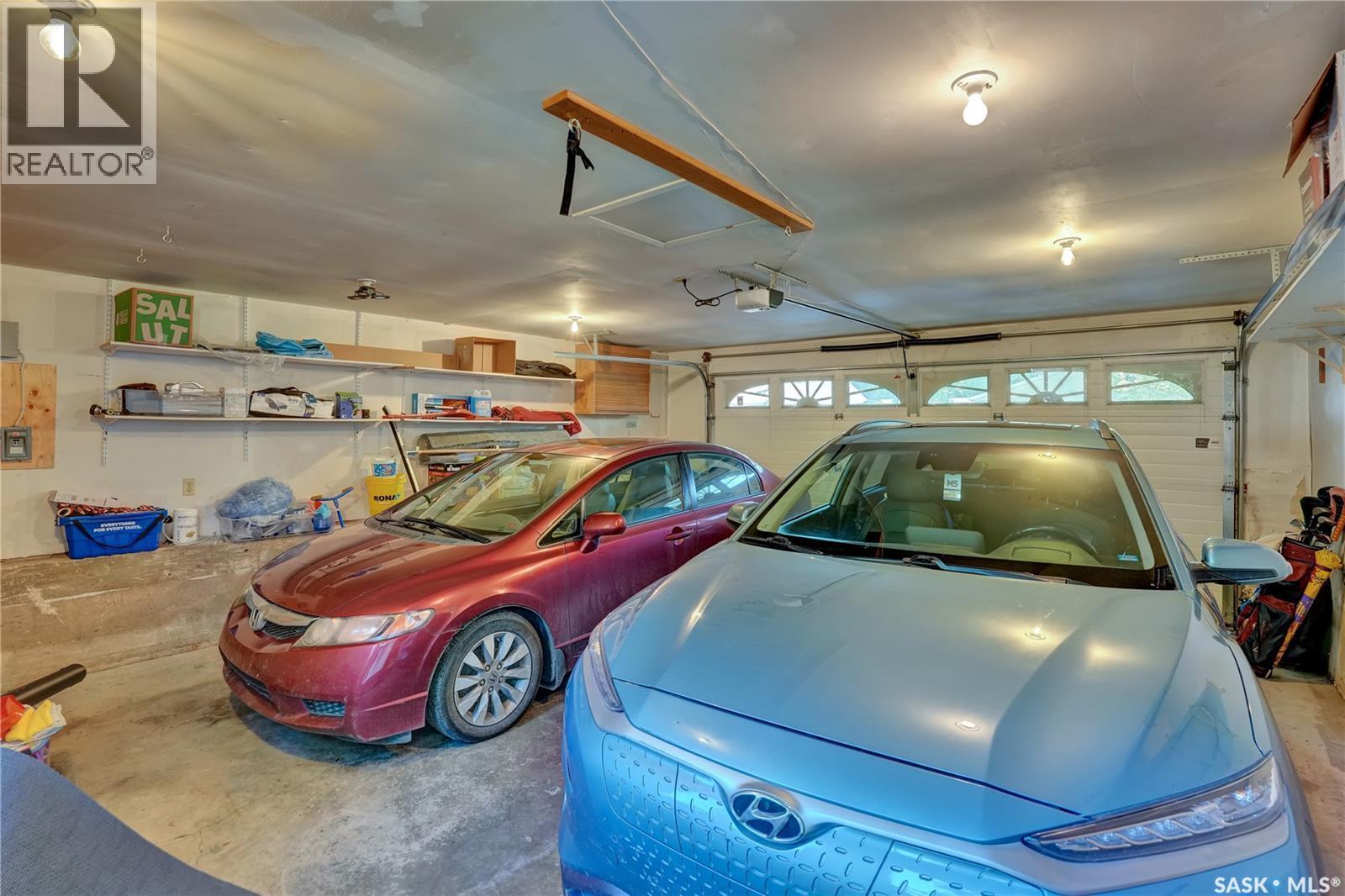 3 Dolphin Bay, Regina, SK
