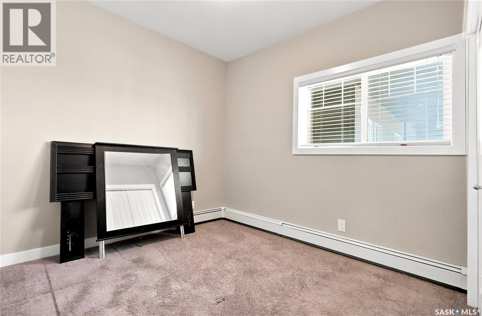 203 702 Hart Road, Saskatoon, SK
