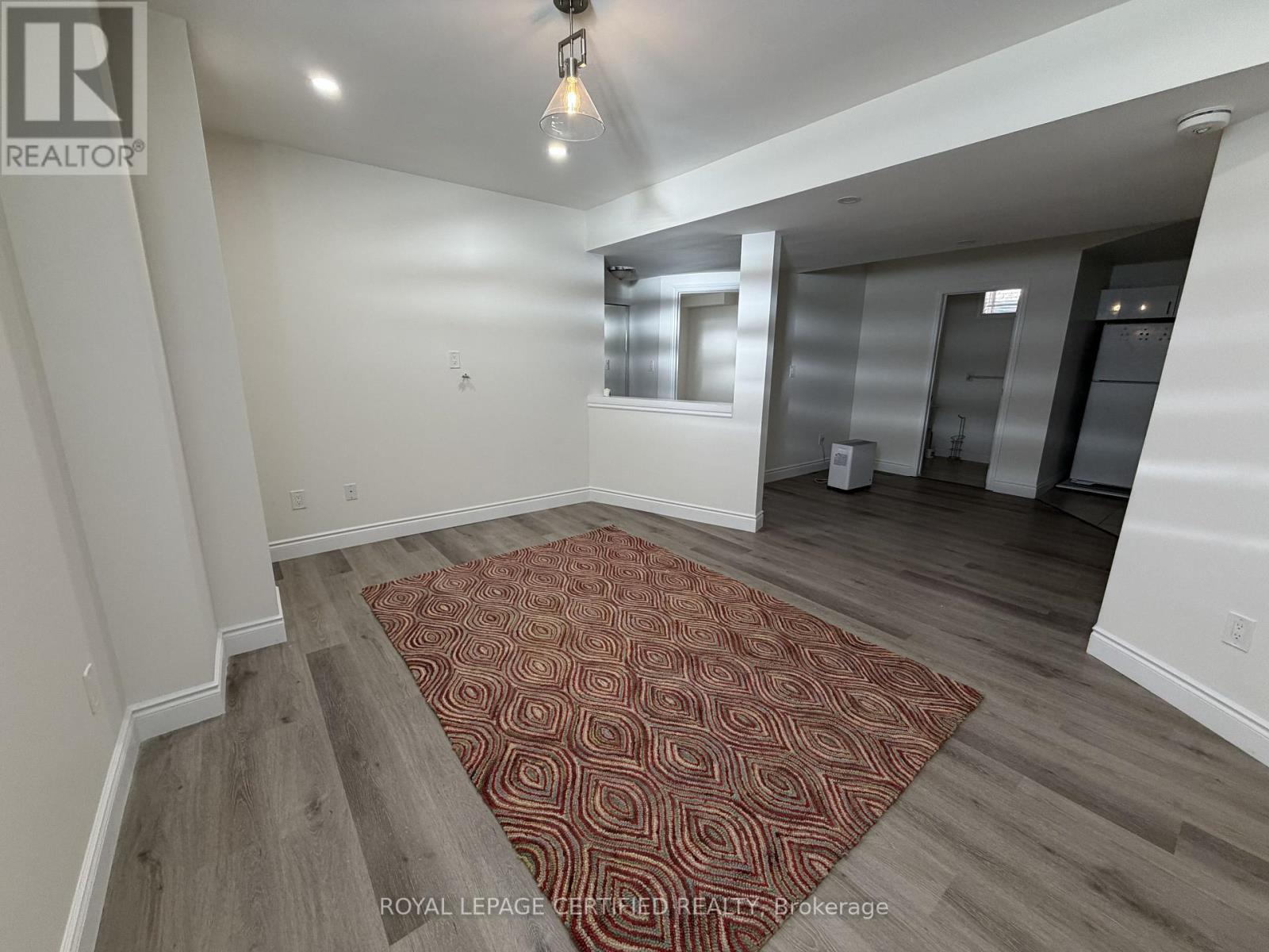 Bsmt - 61 Eagleglen Way, Hamilton, ON