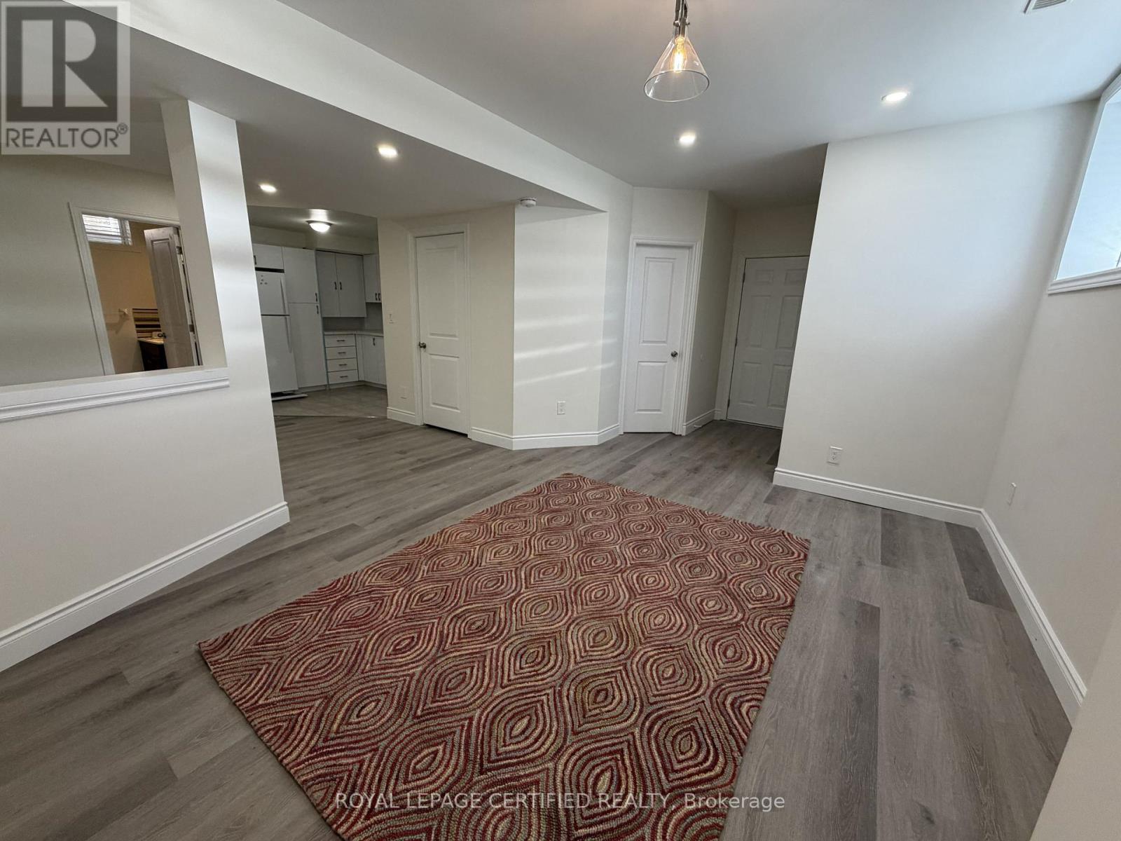 Bsmt - 61 Eagleglen Way, Hamilton, ON