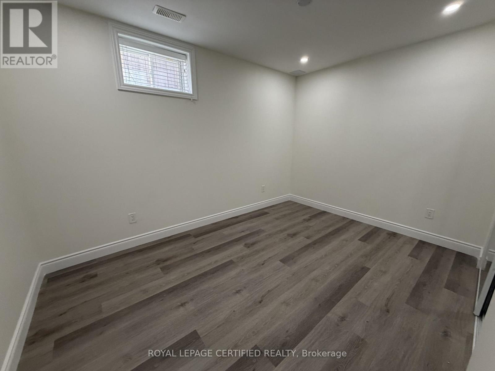 Bsmt - 61 Eagleglen Way, Hamilton, ON
