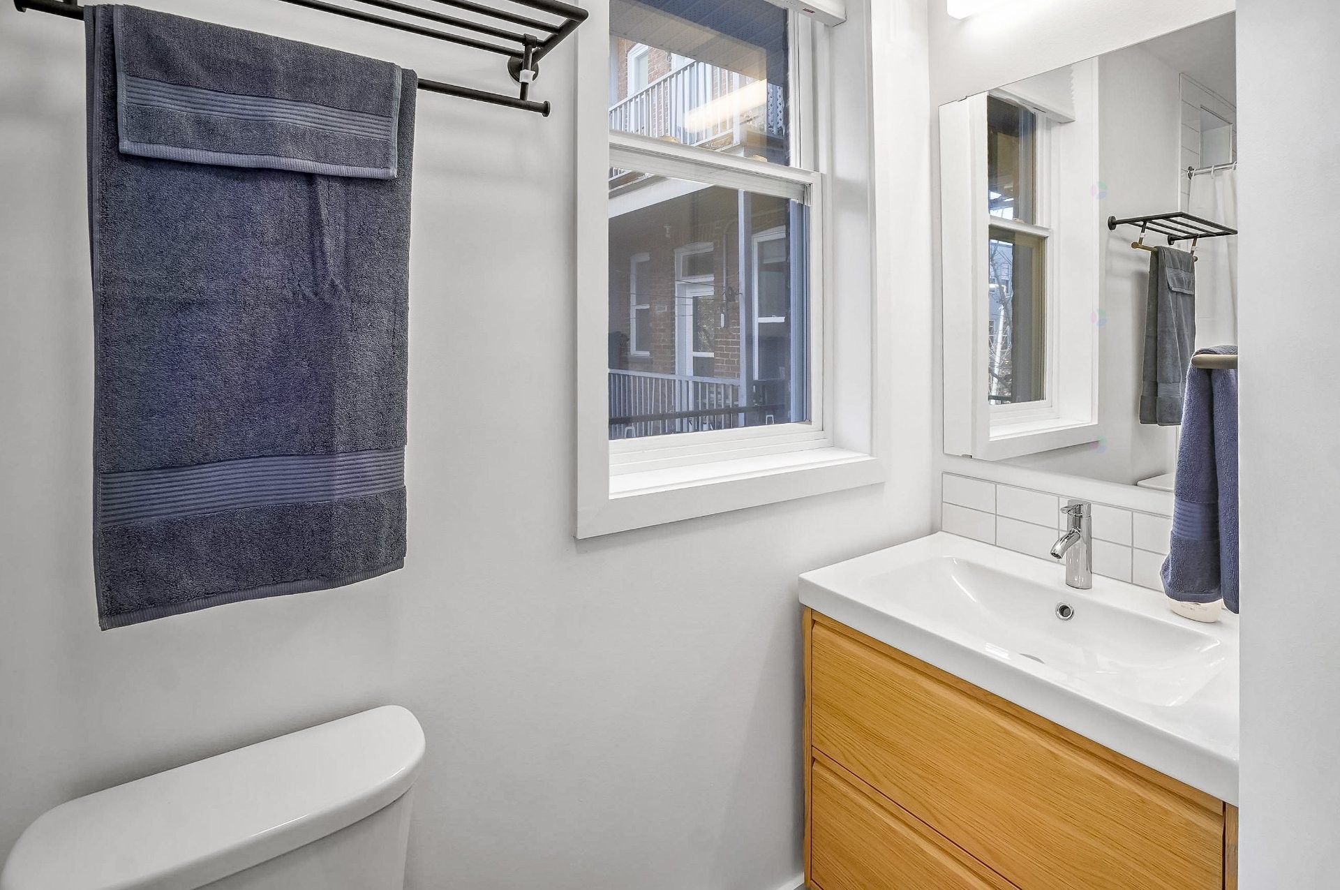 Bathroom - 5025 Rue Fabre, Montréal (Le Plateau-Mont-Royal), QC