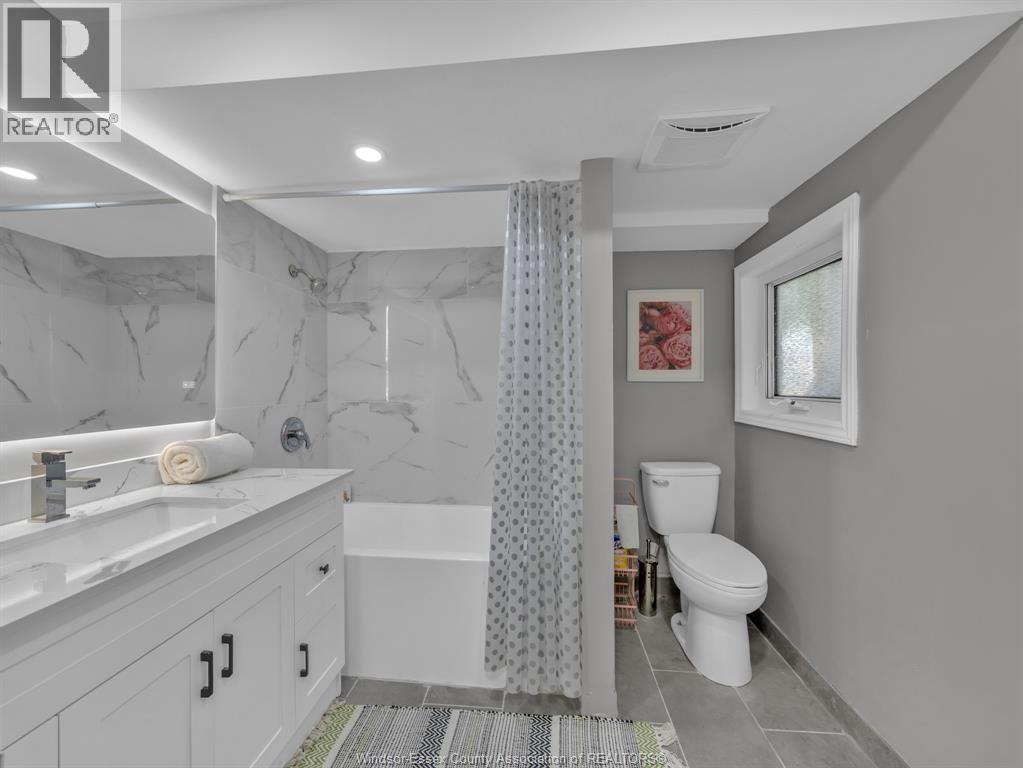 669-677 Marentette, Windsor, ON