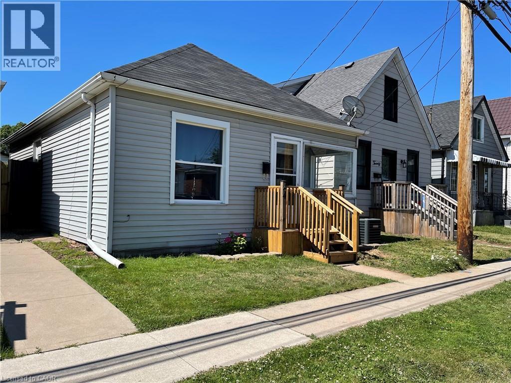 24 Vansitmart Avenue, Hamilton, ON