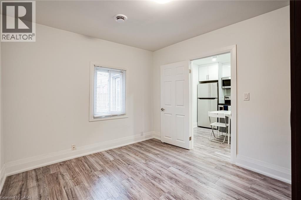 24 Vansitmart Avenue, Hamilton, ON