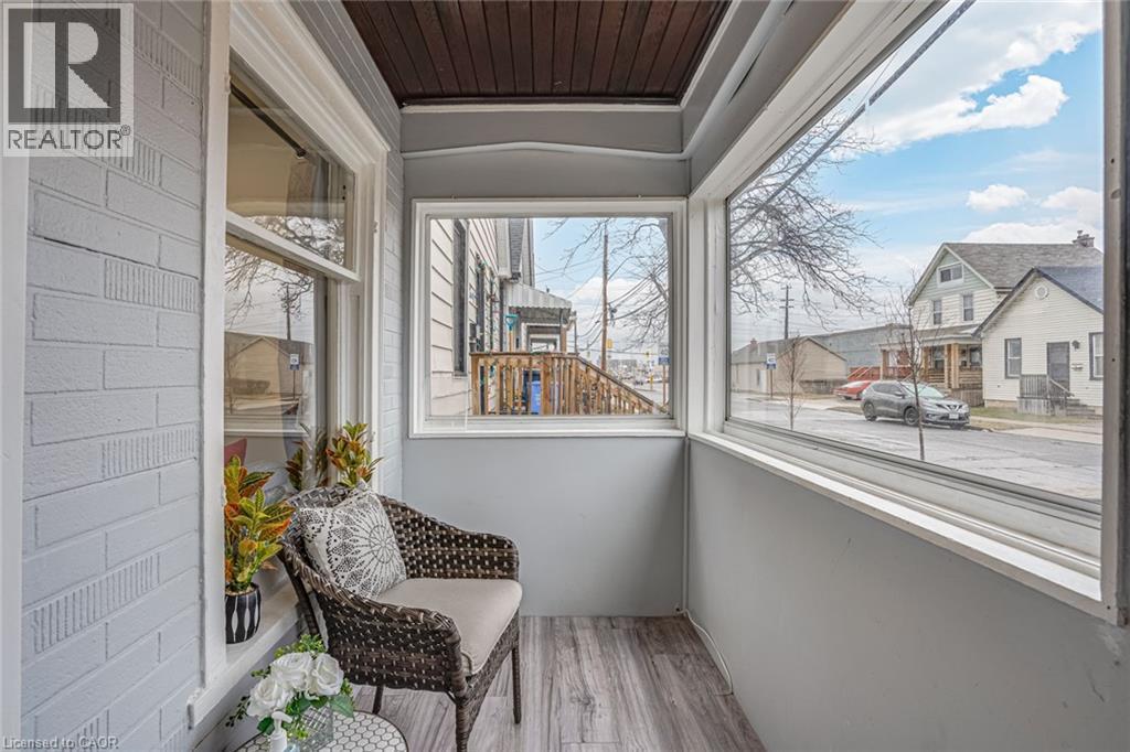 24 Vansitmart Avenue, Hamilton, ON