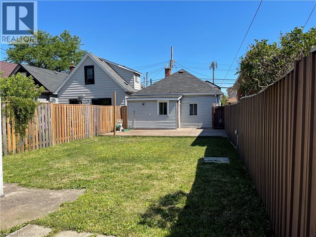 24 Vansitmart Avenue, Hamilton, ON