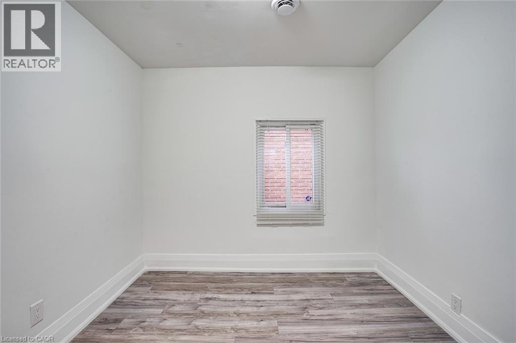 24 Vansitmart Avenue, Hamilton, ON