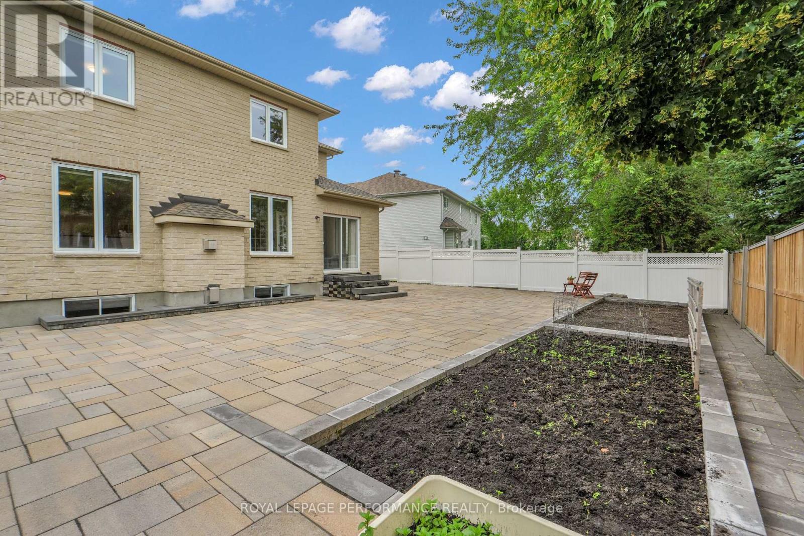 767 Long Point Circle, Ottawa, ON