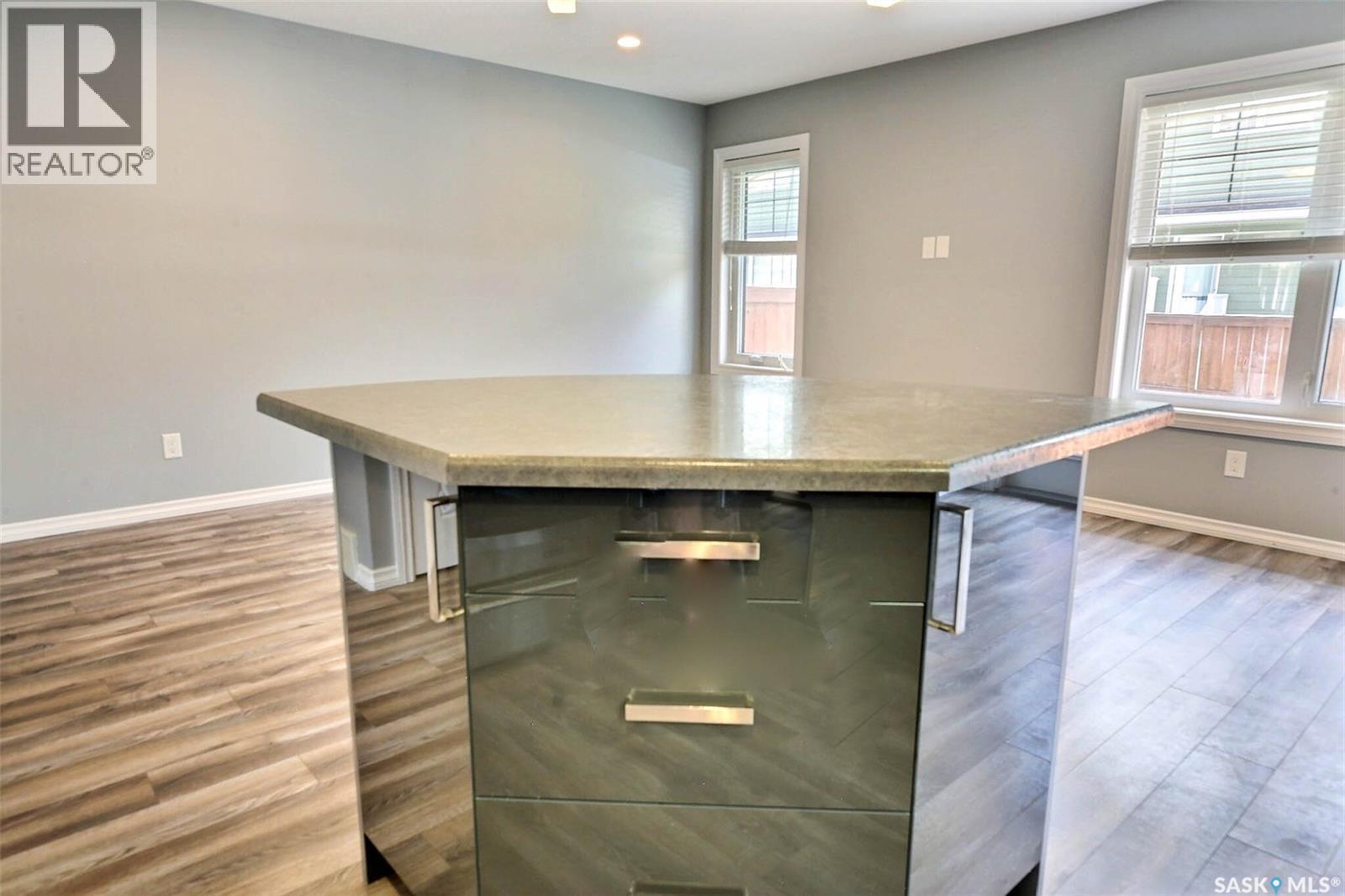 217 4002 Sandhill Crescent, Regina, SK