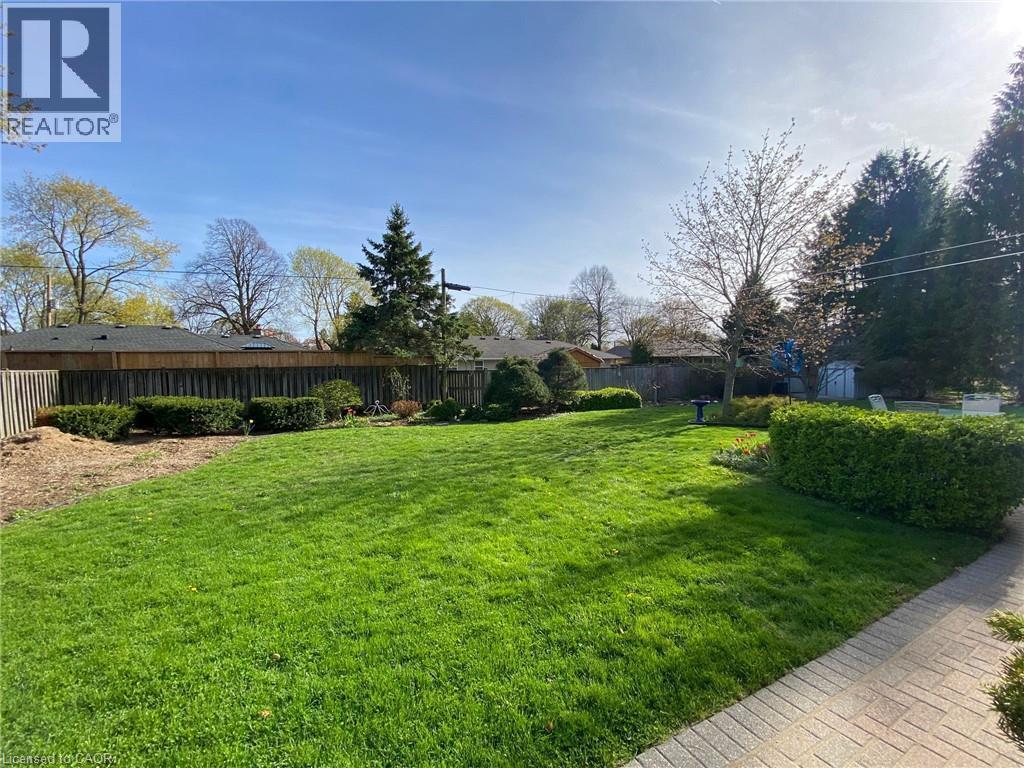 16 Daleview Crescent, Fonthill, ON