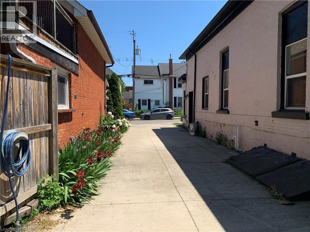 405 Macnab Street N, Hamilton, ON