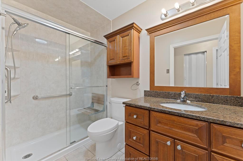 18 Elizabeth Crescent, Leamington, ON