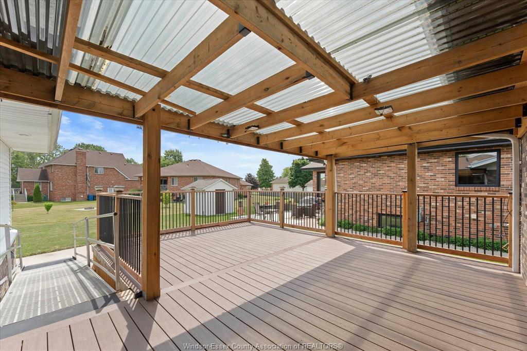 18 Elizabeth Crescent, Leamington, ON