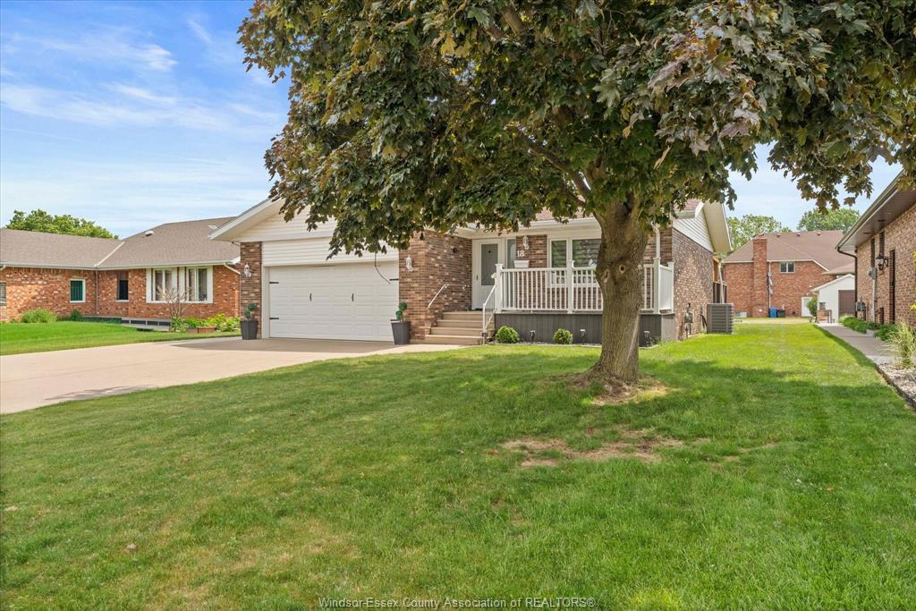 18 Elizabeth Crescent, Leamington, ON