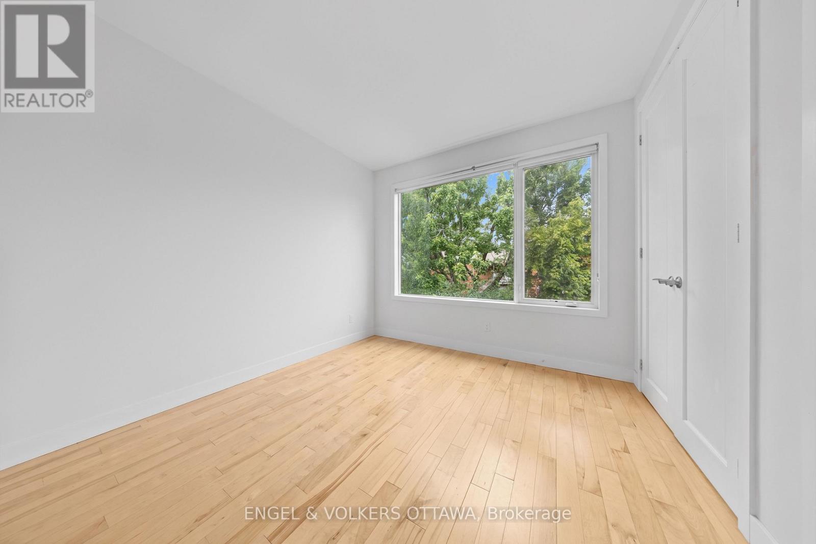 Second bedroom - 53 Vaughan Street, Ottawa, ON