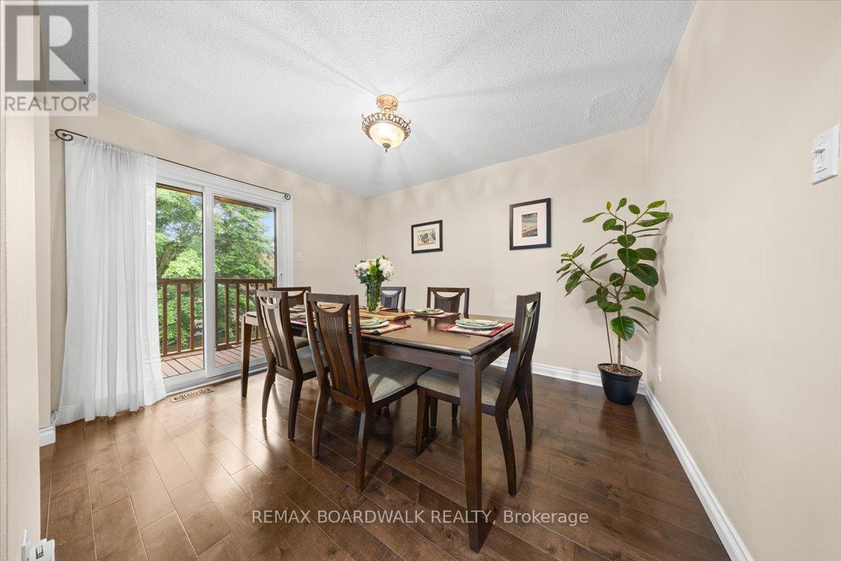 18 - 2126 Eric Crescent, Ottawa, ON