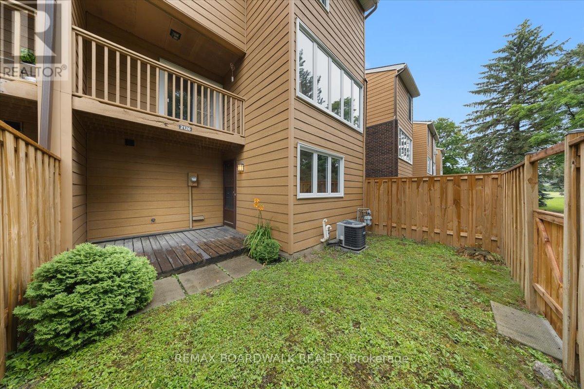 18 - 2126 Eric Crescent, Ottawa, ON