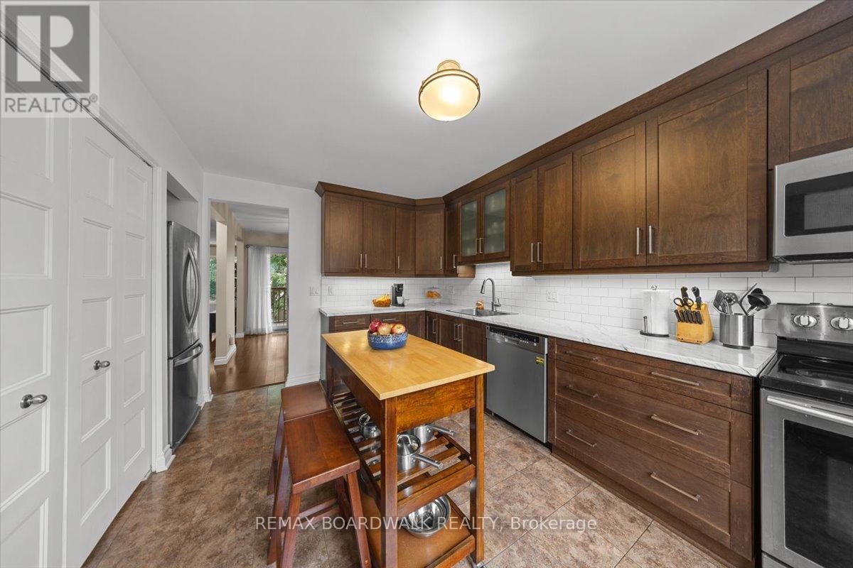 18 - 2126 Eric Crescent, Ottawa, ON