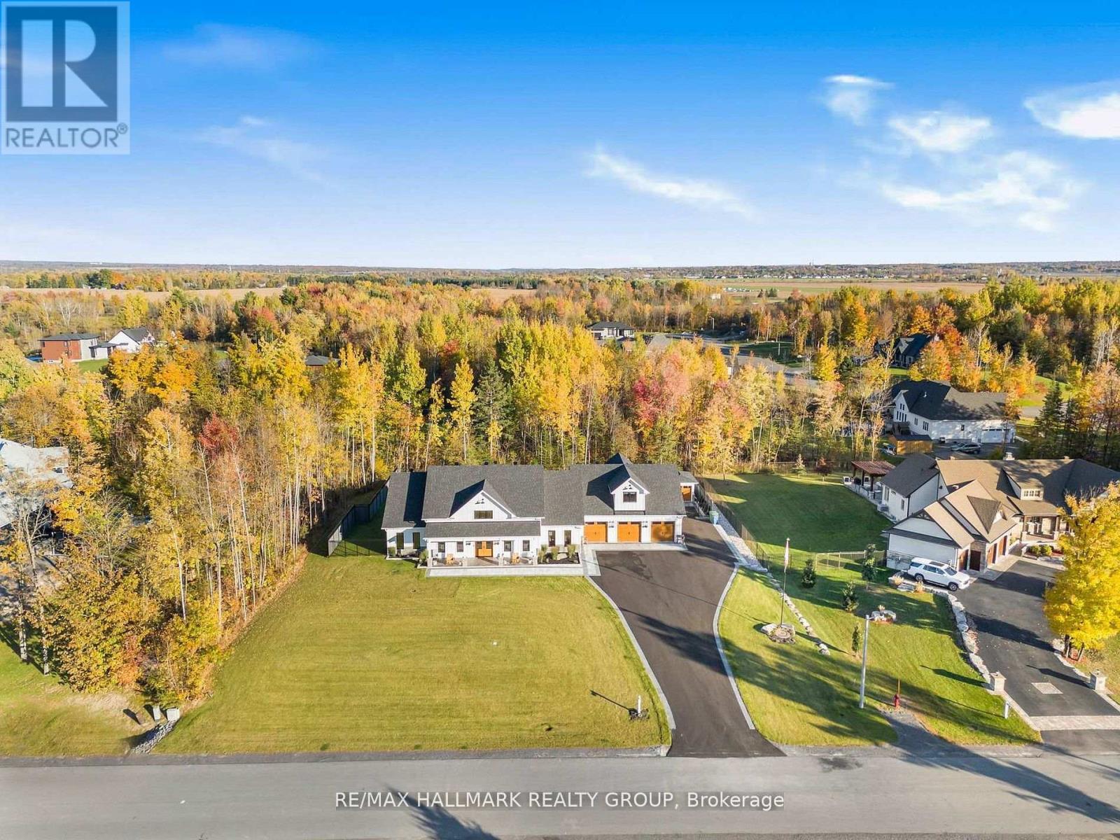 55 De La Seignerie Estates E, Champlain, ON