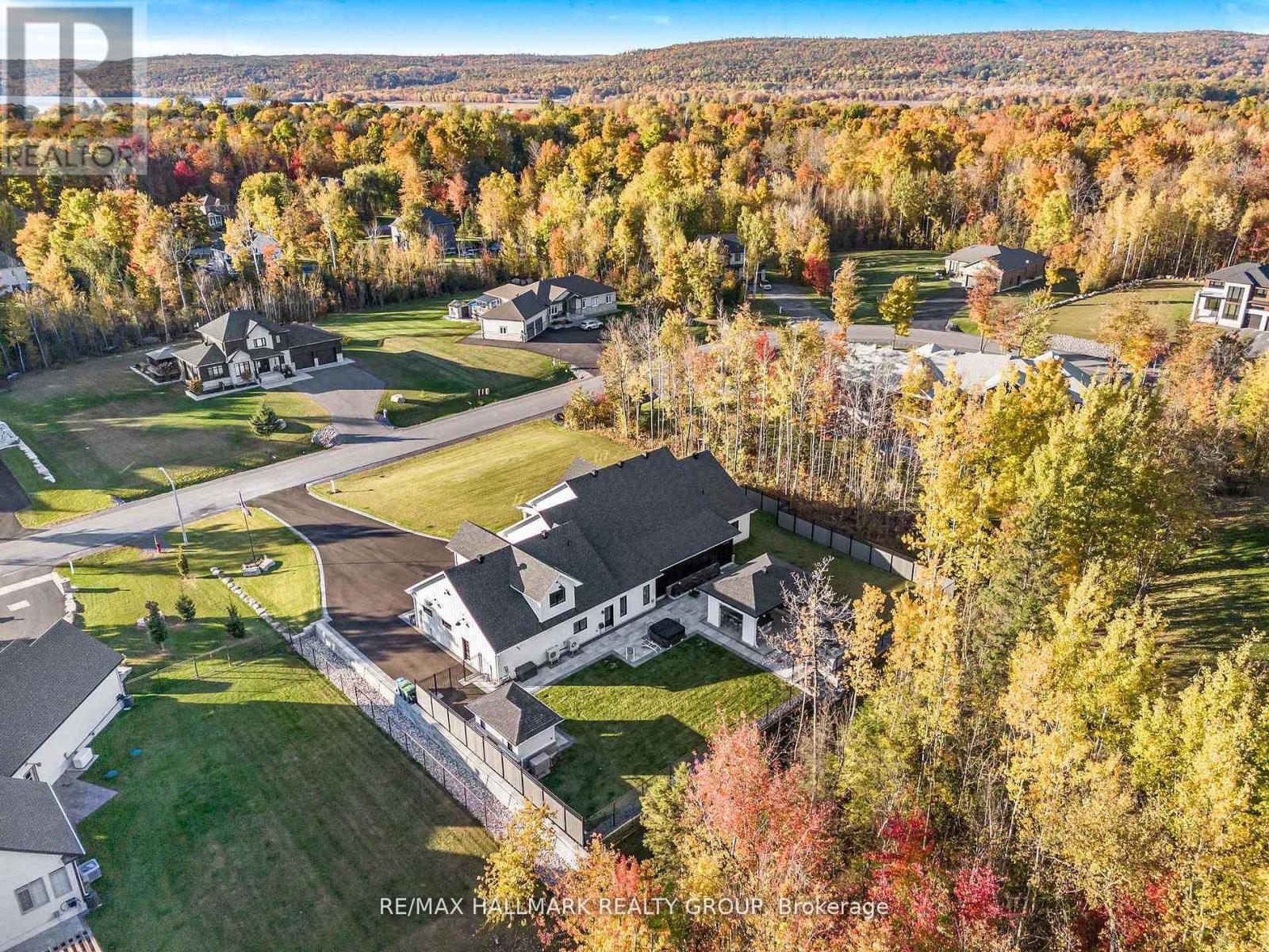 55 De La Seignerie Estates E, Champlain, ON