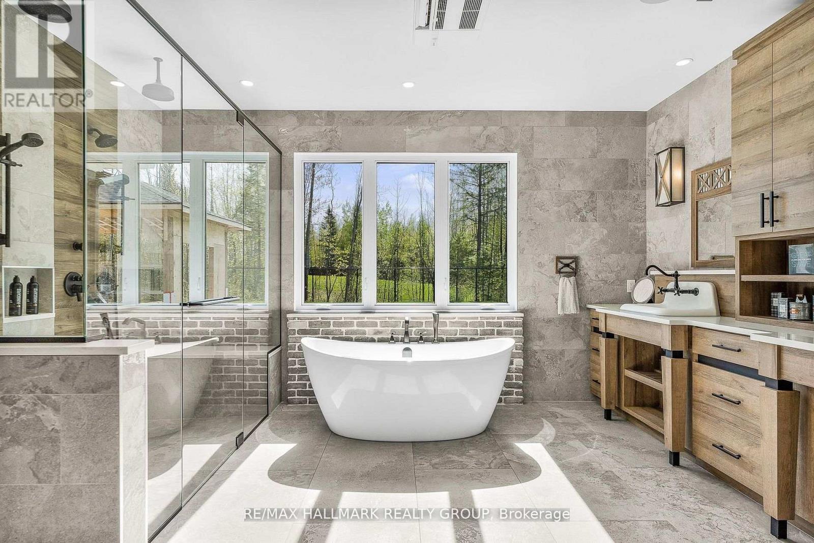 55 De La Seignerie Estates E, Champlain, ON