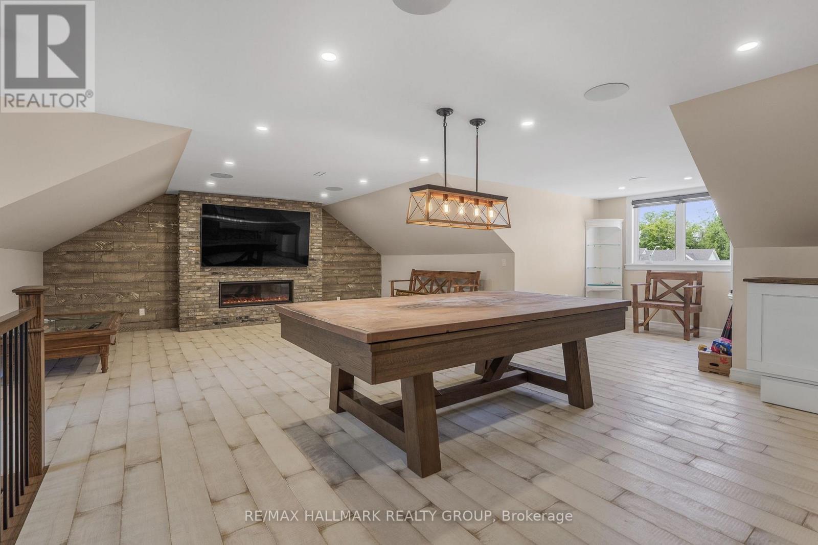 55 De La Seignerie Estates E, Champlain, ON